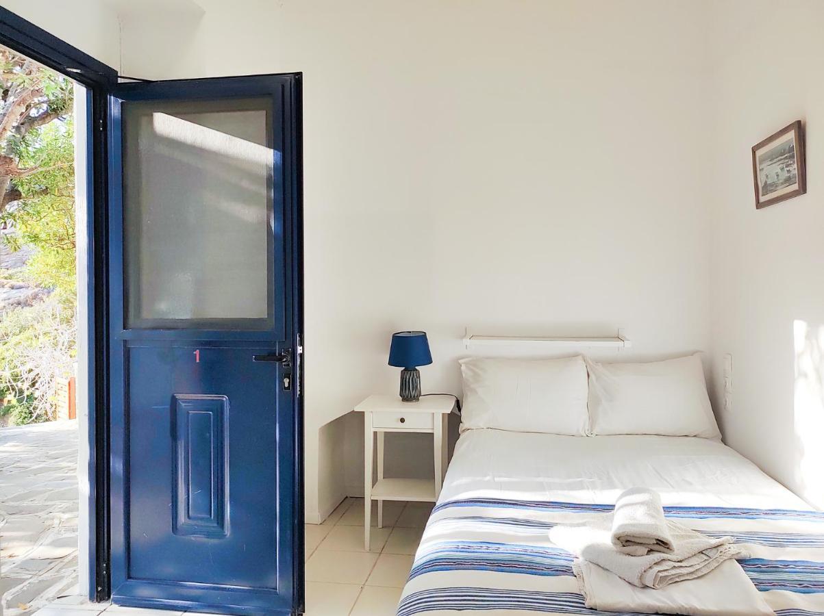 Agriolykos Pension Ágios Kírykos Buitenkant foto