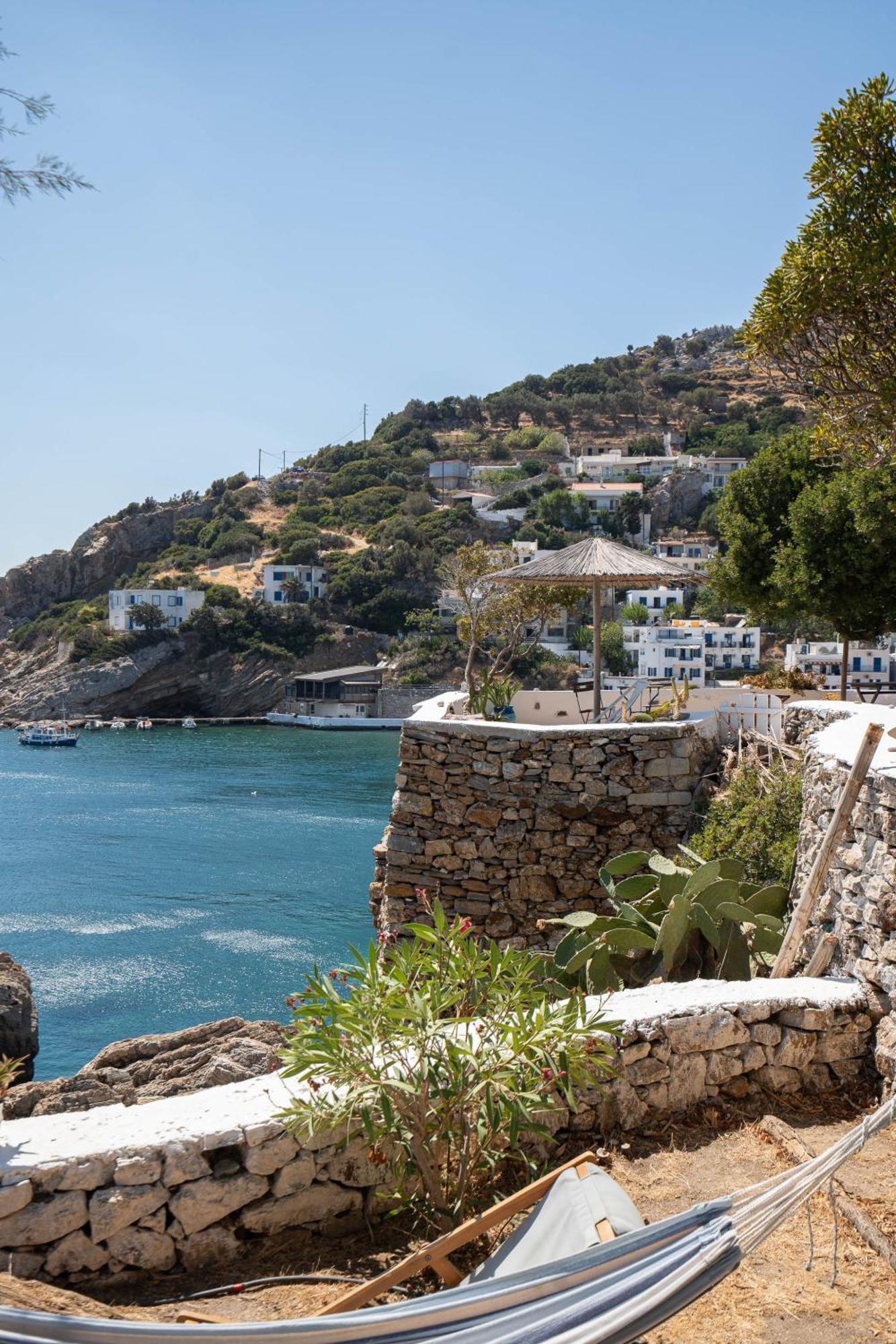 Agriolykos Pension Ágios Kírykos Buitenkant foto