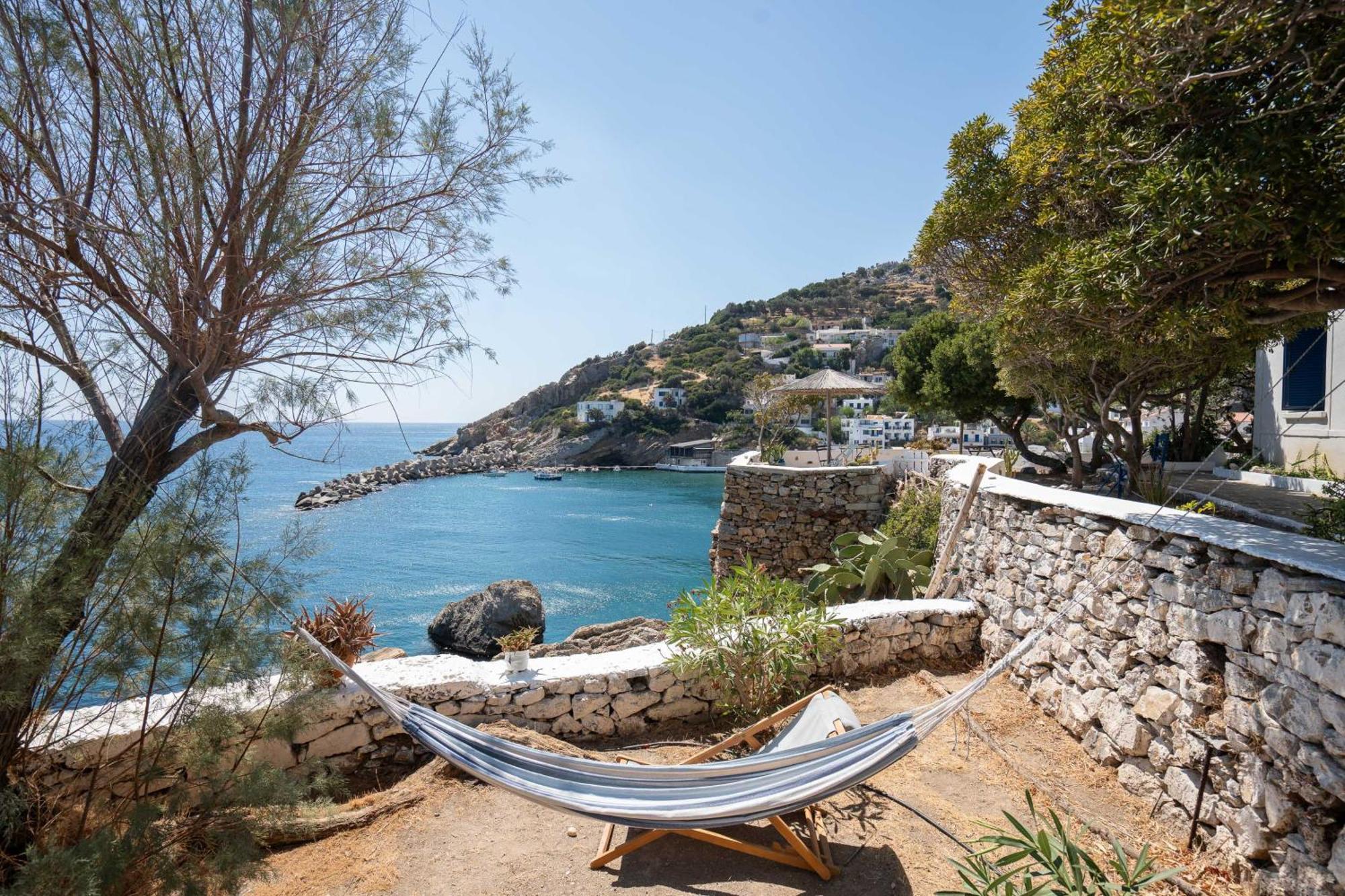 Agriolykos Pension Ágios Kírykos Buitenkant foto