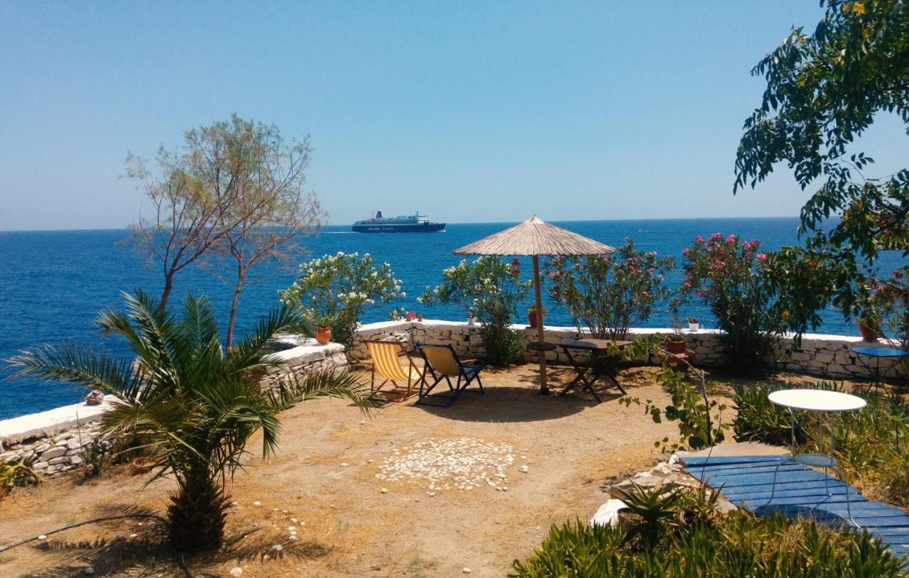 Agriolykos Pension Ágios Kírykos Buitenkant foto